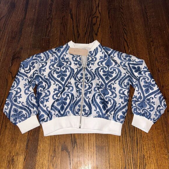 New Acoa Jacket  - Picture 1 of 5